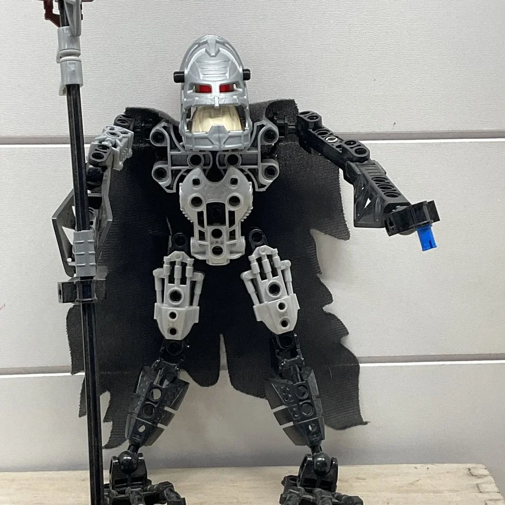 LEGO Bionicle Vezon Action Figure Silver Mask Black Cape Staff 2006